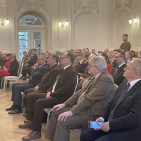 Uczestnicy uroczystości inauguracji roku prof. Józefa Rivolego 